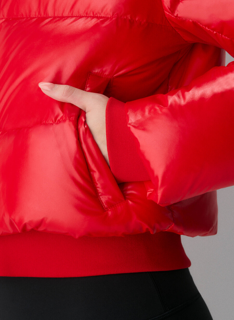 the super resort puff - hi-gloss flashing red