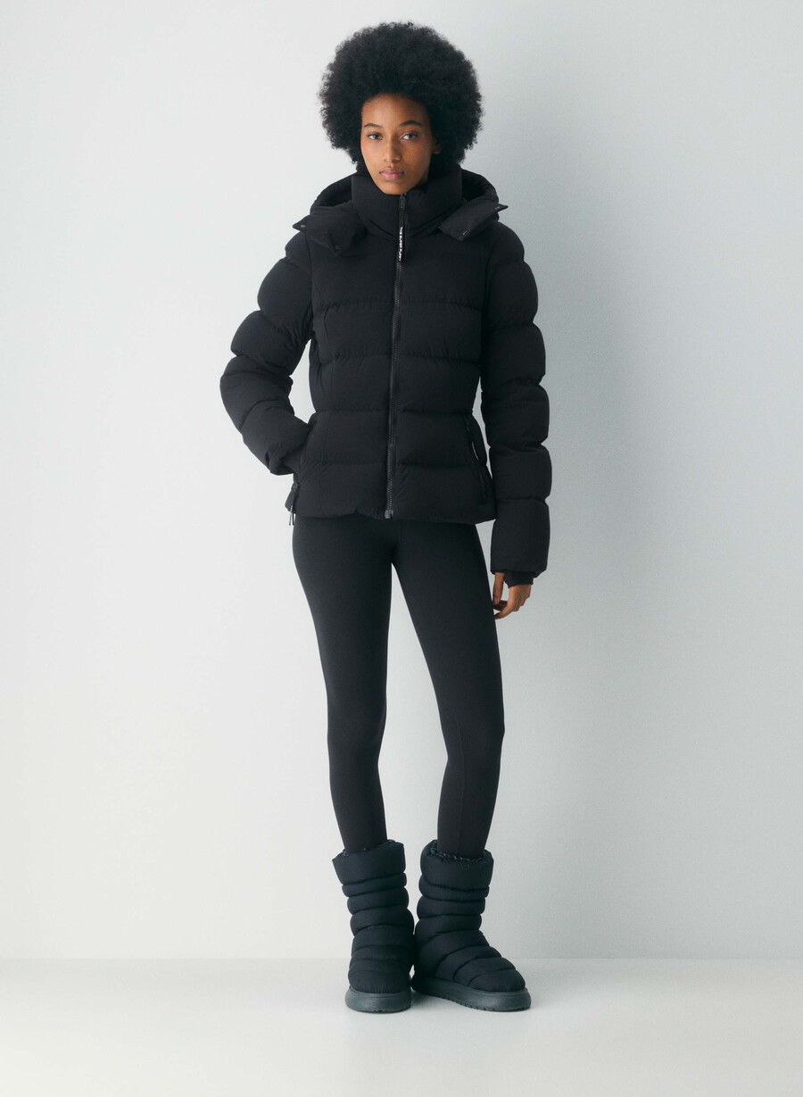 the supersnug puff - orbit stretch black
