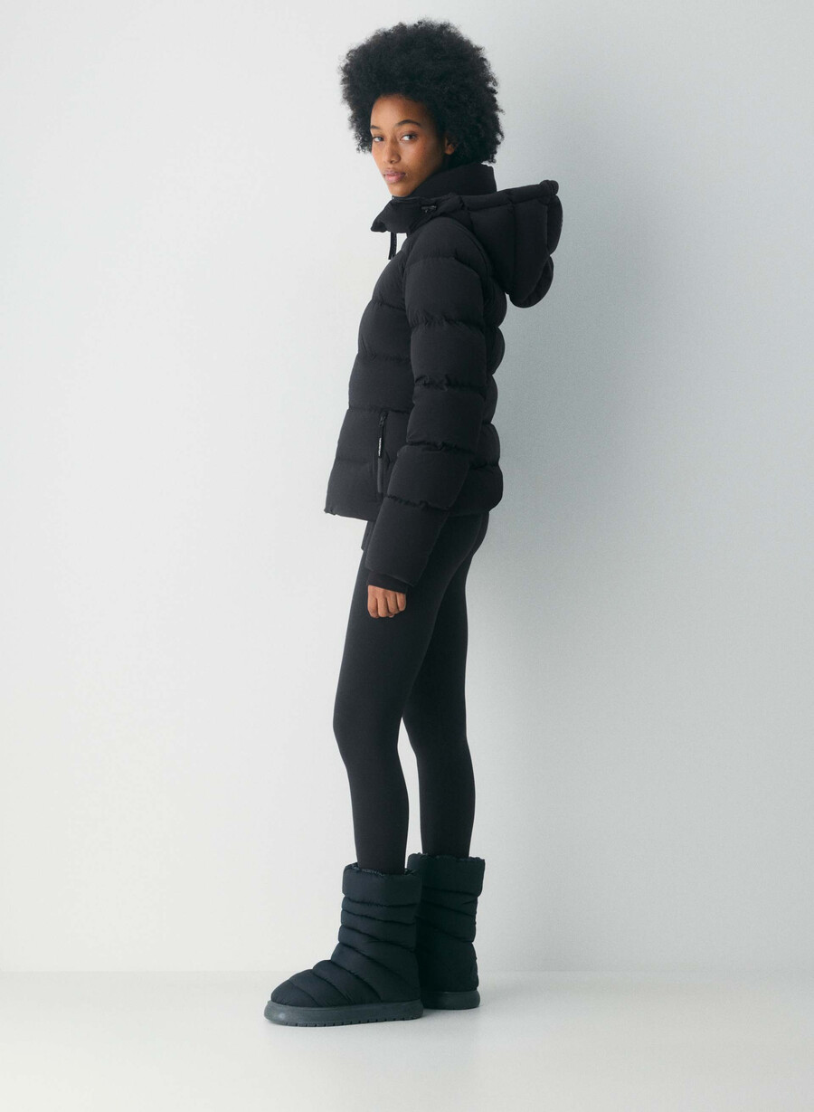 the supersnug puff - orbit stretch black