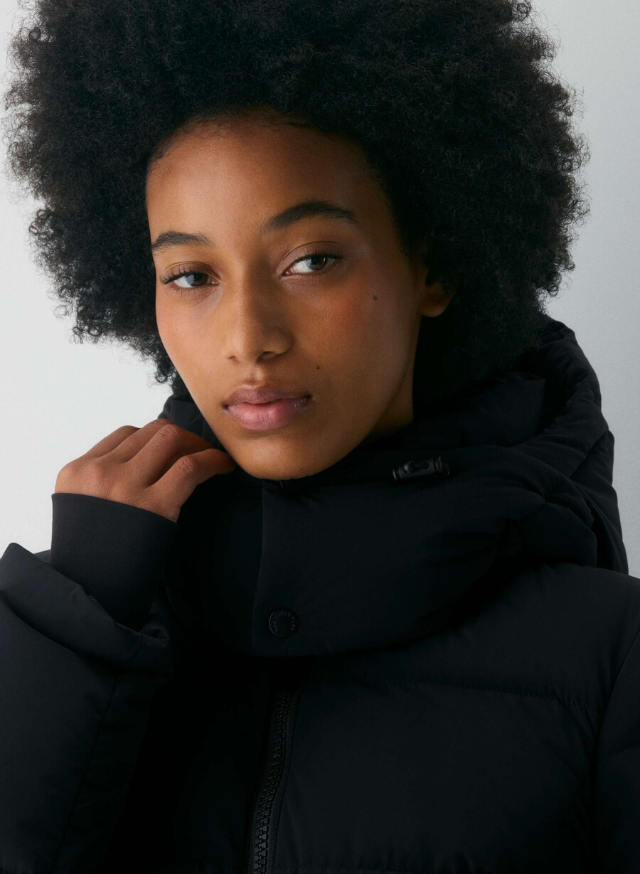 the supersnug puff - orbit stretch black