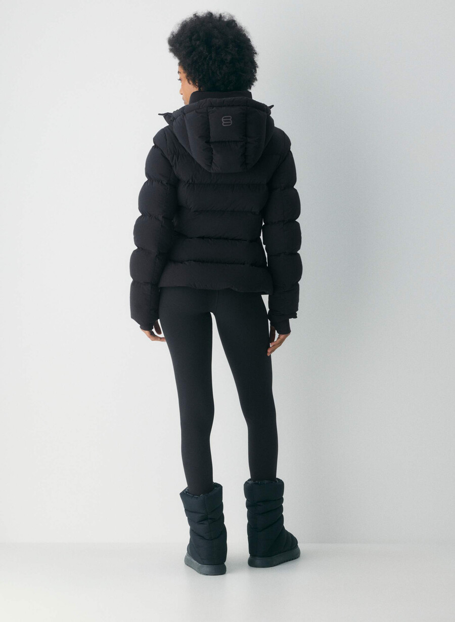the supersnug puff - orbit stretch black