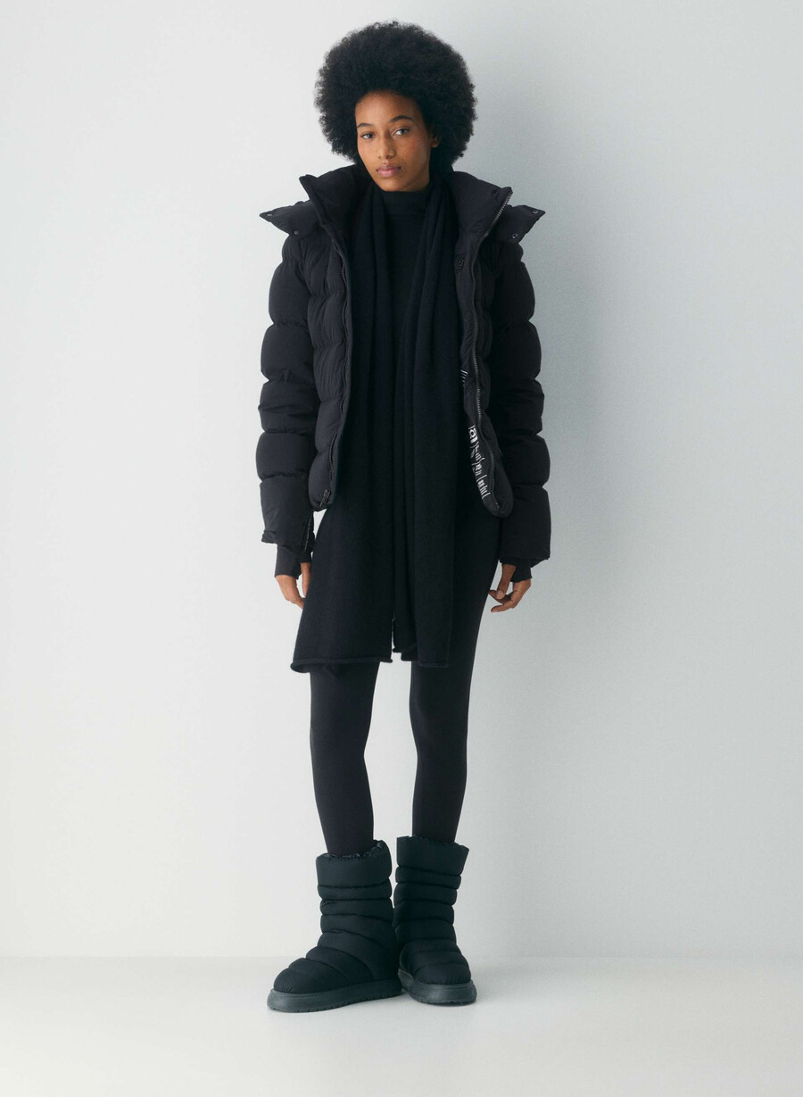 the supersnug puff - orbit stretch black
