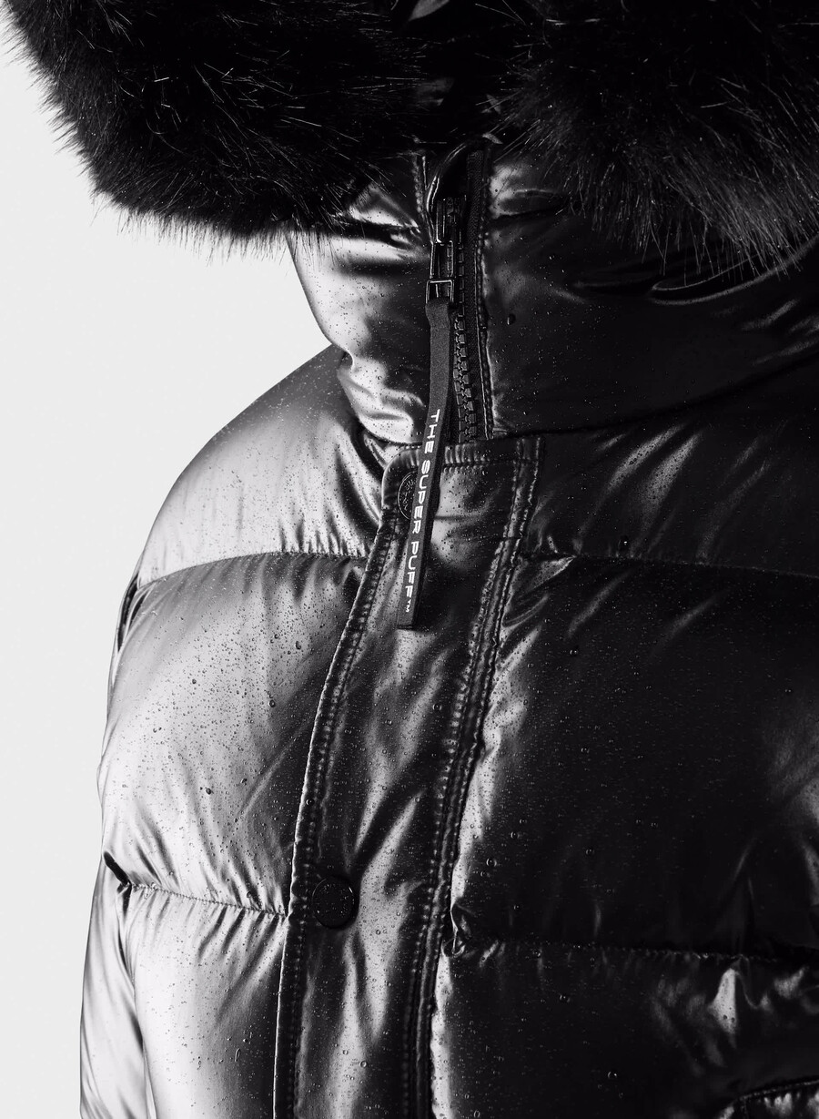 the super chalet puff - hi-gloss blackblack