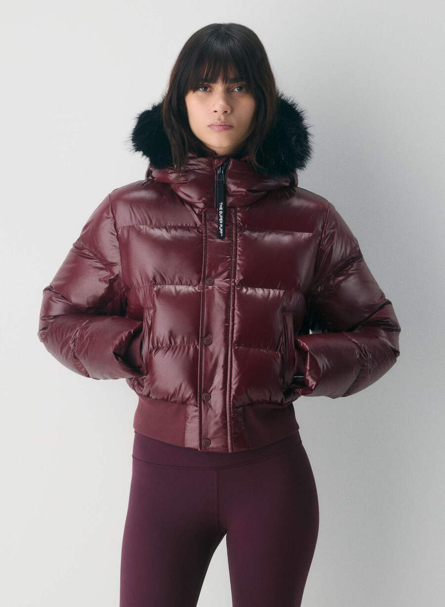 the super chalet puff - hi-gloss plum brgdy black