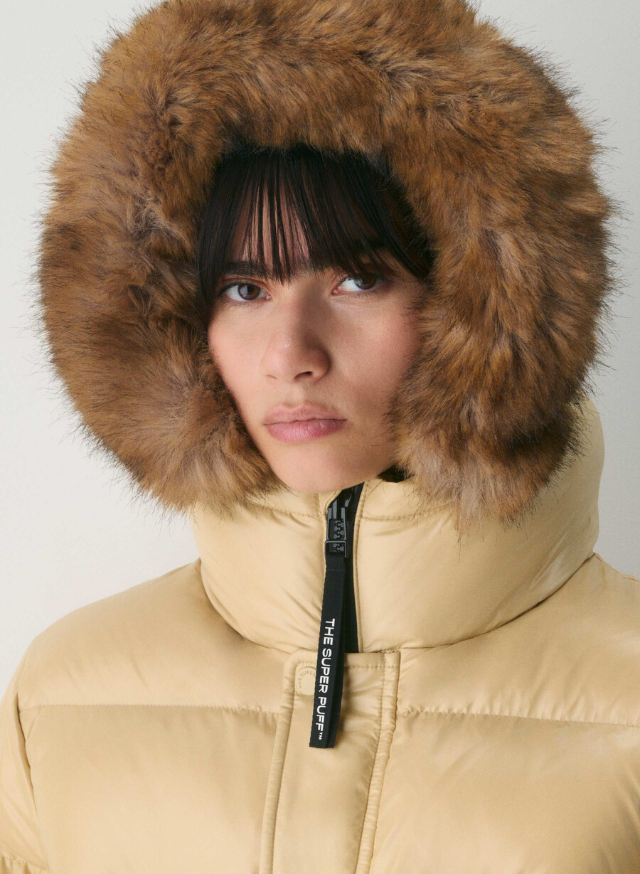 the super chalet puff - hi-gloss mica bg lynx bg