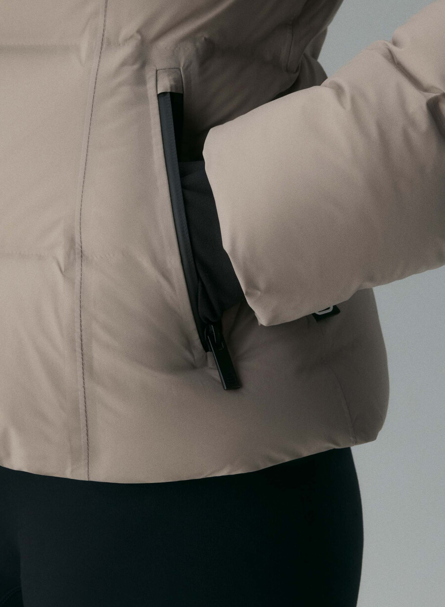 the supersnug puff₂o - rainstop modern taupe