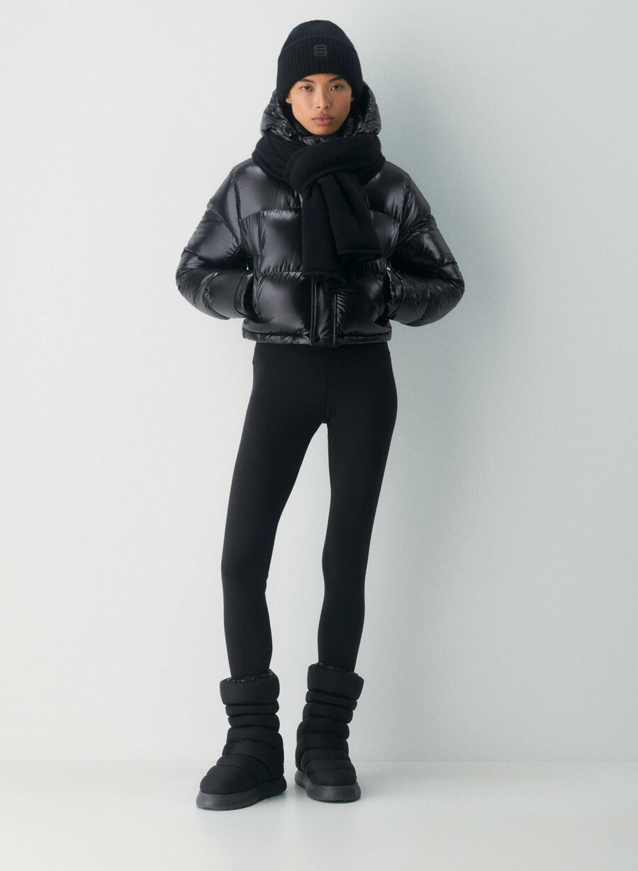 the superpuff xtrashorty - hi-gloss black